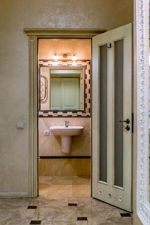 Apartment On Hutsulska 24H Electric Лвив Екстериор снимка